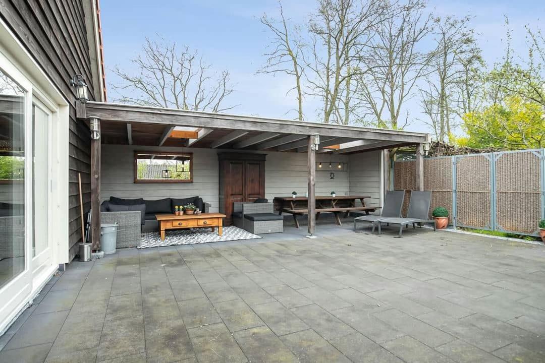 Guesthouse Max Dongen Exterior photo