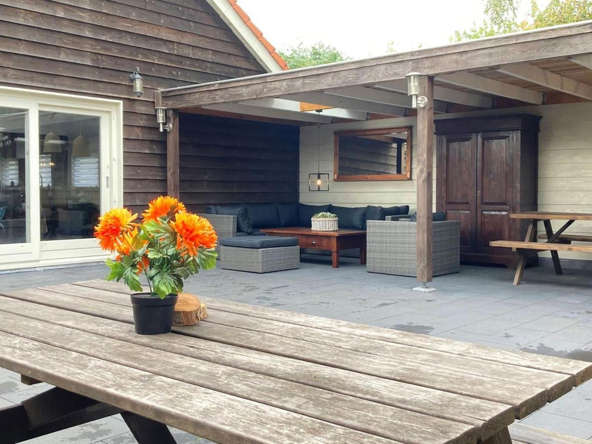 Guesthouse Max Dongen Exterior photo